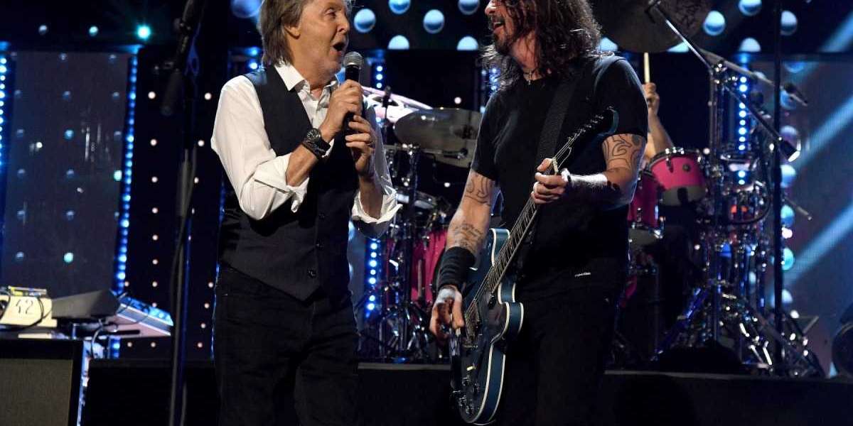Beatles Member, Paul McCartney Perform with Foo Fighters