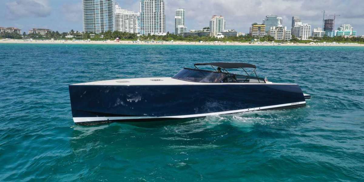 Discover the Ultimate Luxury: Yacht Rental in Miami