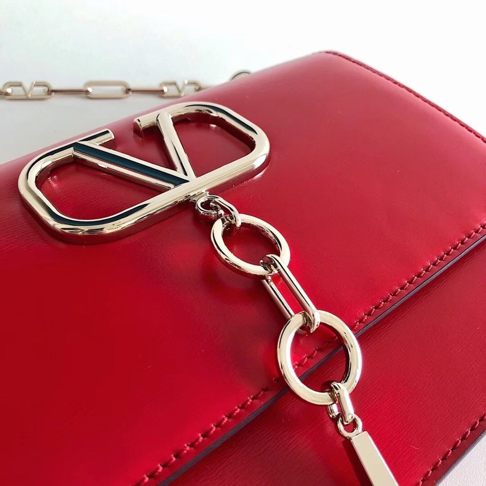 Valentino Vcase Small Chain Bag In Red Calfskin IAMBS242995 Outlet Sales
