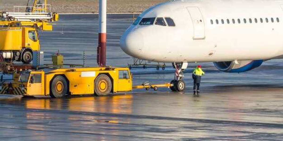 Explore the Top 10 Trends in Airport Tugs for 2024